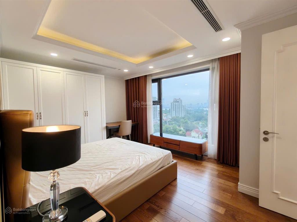 Chính chủ căn hộ chủ hongkong cần bán căn hộ 110m2 view hồ cao 17 tỷ ** d leroi soleil 0988 799 ***