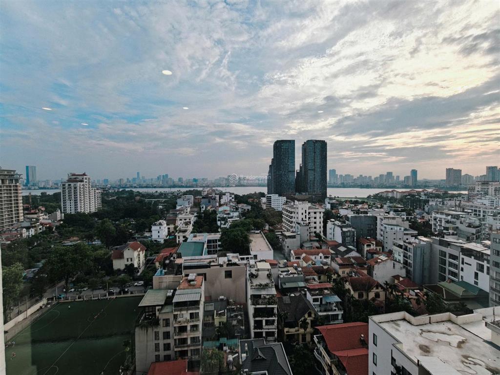 Chính chủ căn hộ chủ hongkong cần bán căn hộ 110m2 view hồ cao 17 tỷ ** d leroi soleil 0988 799 ***