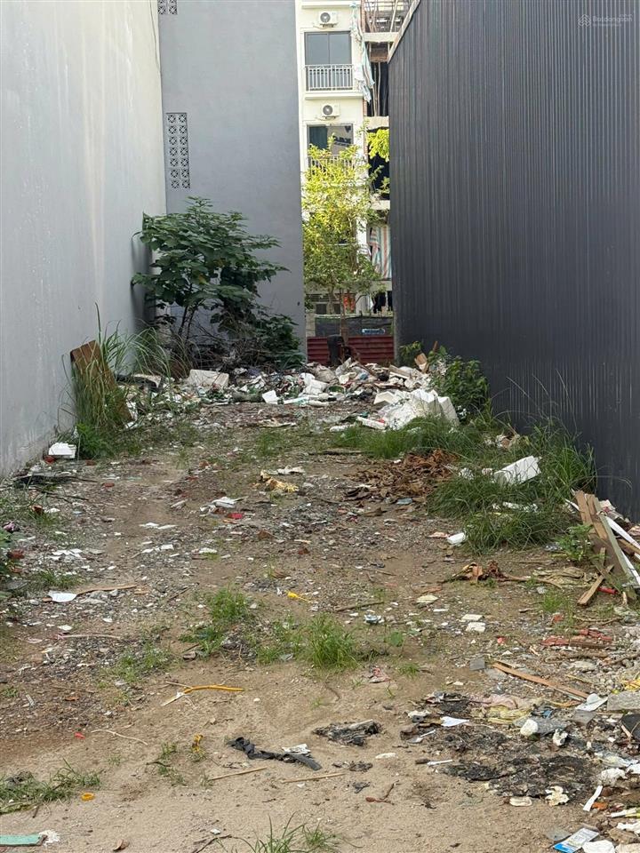 Cc gửi bán 40m2 đất vàng tại khu tái định cư tu hoàng, xuân phương  đường 11m, tiềm năng x3 vị trí