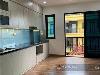 Bán nr tại tu hoàng, xuân phương. diện tích 30m2, xây mới 7 tầng  full nội thất  ô tô đỗ cổng