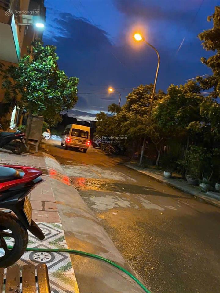Cc bán mảnh đất tđc xuân phương, 2 mặt đường, view công viên, mt 4m