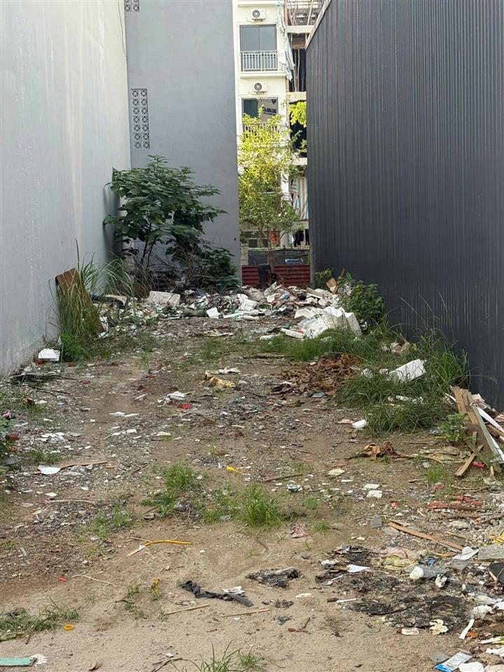 Cc bán mảnh đất tđc xuân phương, 2 mặt đường, view công viên, mt 4m