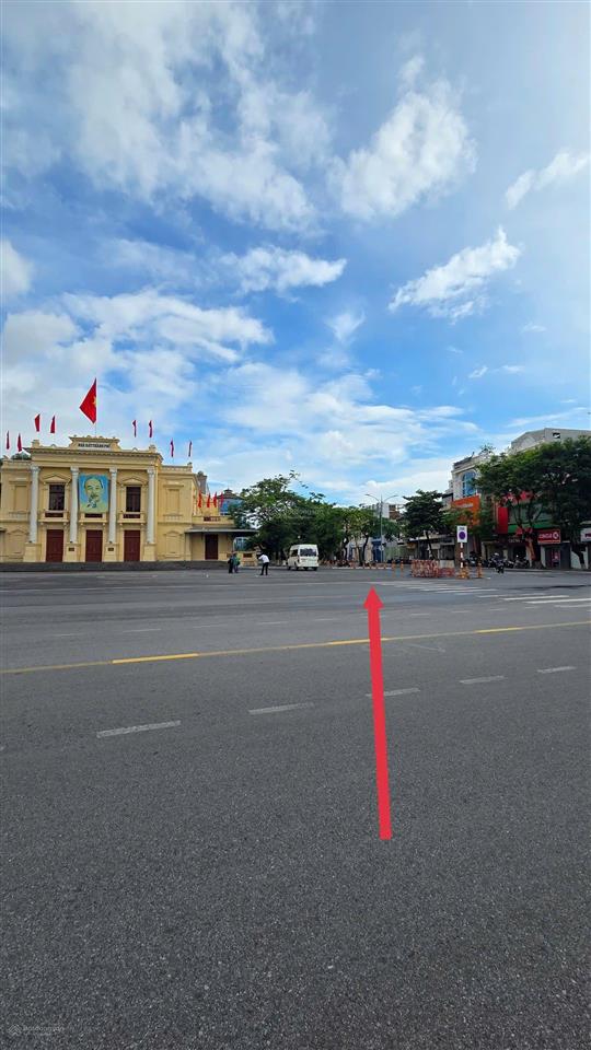 Bán nhà mặt đường đinh tiên hoàng, cạnh nhà hát lớn. 0378 478 ***