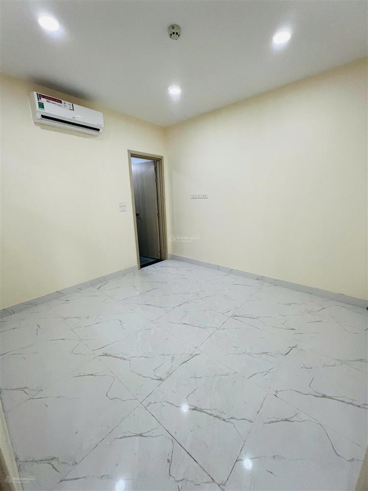 Bán căn hộ 2 ngủ 2vs toà hh1 giá rẻ chỉ 720 tr (có thương lượng) chung cư đổng quốc bình