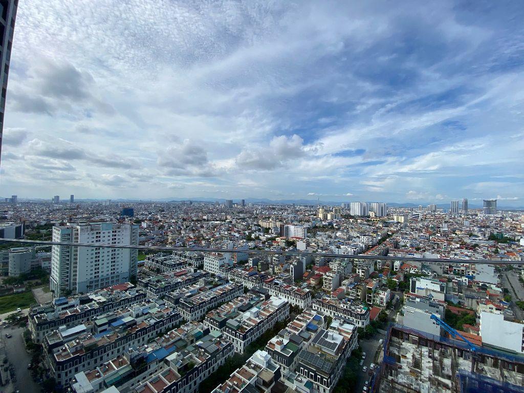 Bán căn hộ 2 phòng ngủ 2 vệ sinh Full đồ  - Giá 100% : 2.9 tỷ ( đã sẵn bìa ). HOÀNG HUY COMMERCE 