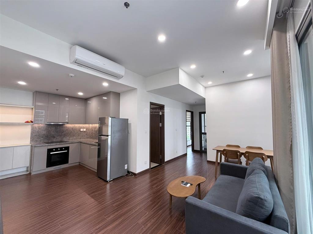 Chính chủ cho thuê căn 2 ngủ góc  2wc  view vinuni cực kì đẹp tại toà h2 (masteri waterfront)