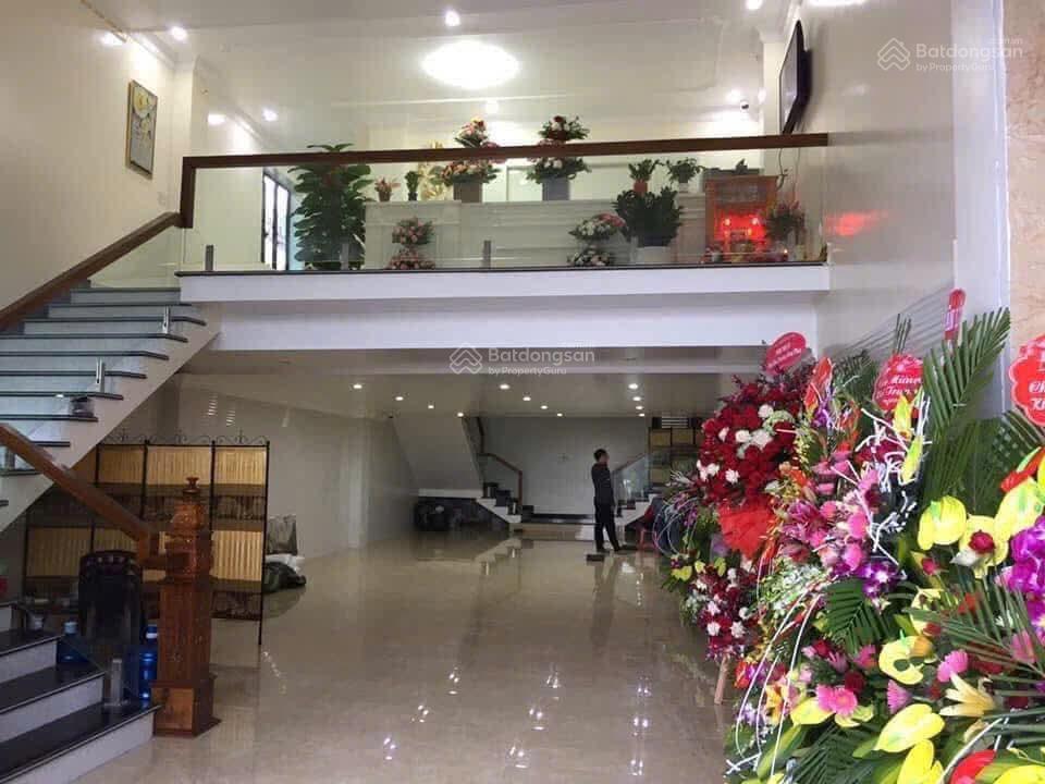 Bán hotel mặt đường hồ sen tt kiến thụy view sông cực đẹp