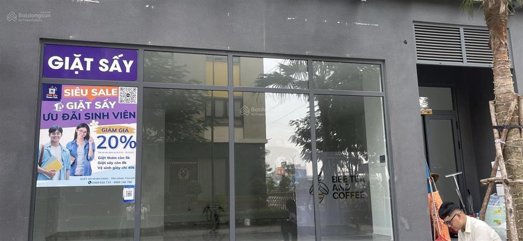 Bán căn shophouse 55m2 ngay khu 2000 căn hộ chỉ 3.9 tỷ. sở hữu lâu dài.  0908 779 ***