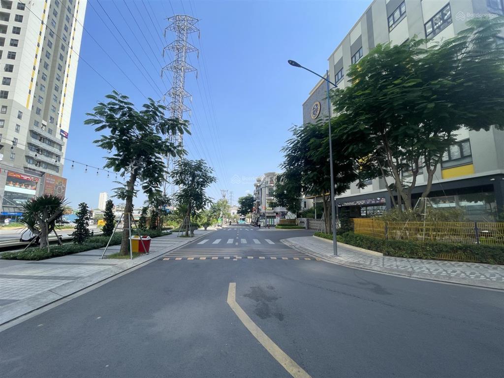 Bán căn shop house đối diện trường học khu bcons city, chỉ 6 tỷ, dòng tiền 20tr/tháng.