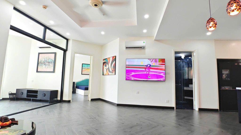 Bán Căn hộ tầng cao R1B, 110m2 full đồ view toàn thành phố Hà Nội 