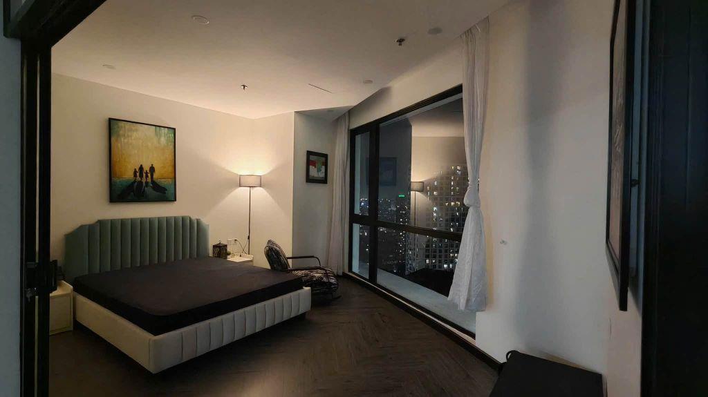 Bán Căn hộ tầng cao R1B, 110m2 full đồ view toàn thành phố Hà Nội 