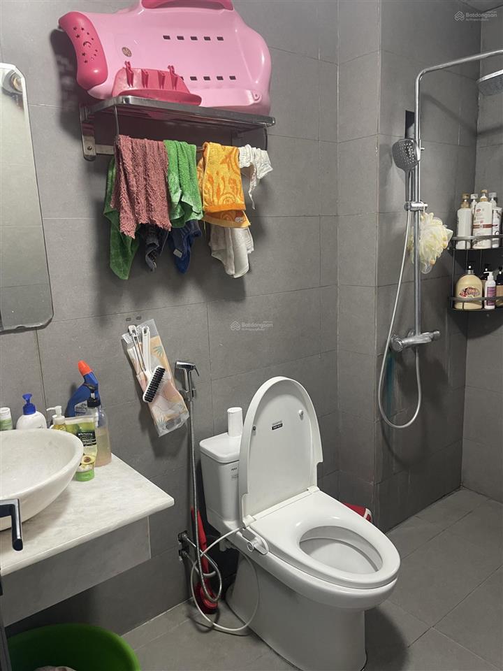 Chính chủ tôi cần bán căn nhà mới 3 tầng đường 7m bìa làng vân nội. giáp trục nhật tân