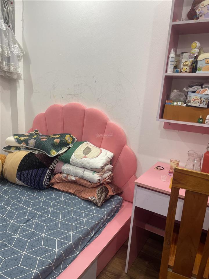 Chính chủ tôi cần bán căn nhà mới 3 tầng đường 7m bìa làng vân nội. giáp trục nhật tân