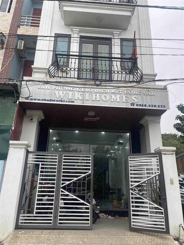 Chính chủ tôi cần bán căn nhà mới 3 tầng đường 7m bìa làng vân nội. giáp trục nhật tân