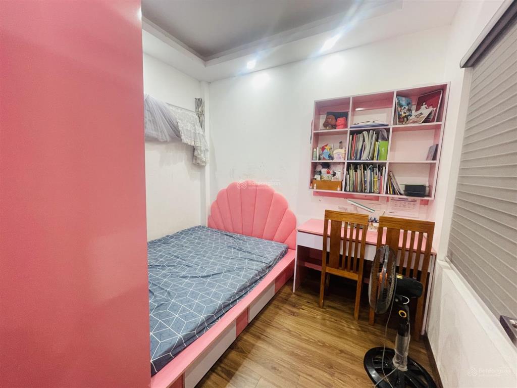 Nhà đẹp chính chủ tân cổ điển bìa làng vân nội. có thang máy,74m2 đường 7m.view dự án. ở được luôn