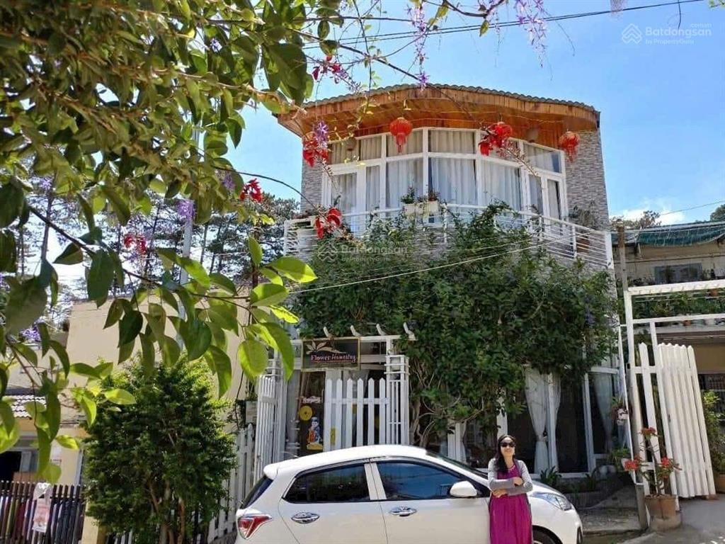 Cho thuê căn hộ gần hồ xuân hương, view đẹp, đầy đủ tiện nghi, 2pn, 2wc, điện thoại 0941 440 ***