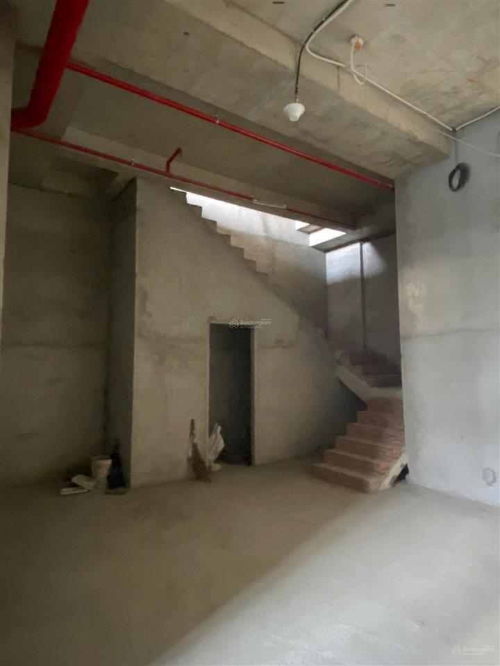 Bán shophouse tầng trệt, 2 mặt tiền happy one central. đã có sổ hồng, diện tích 189m2