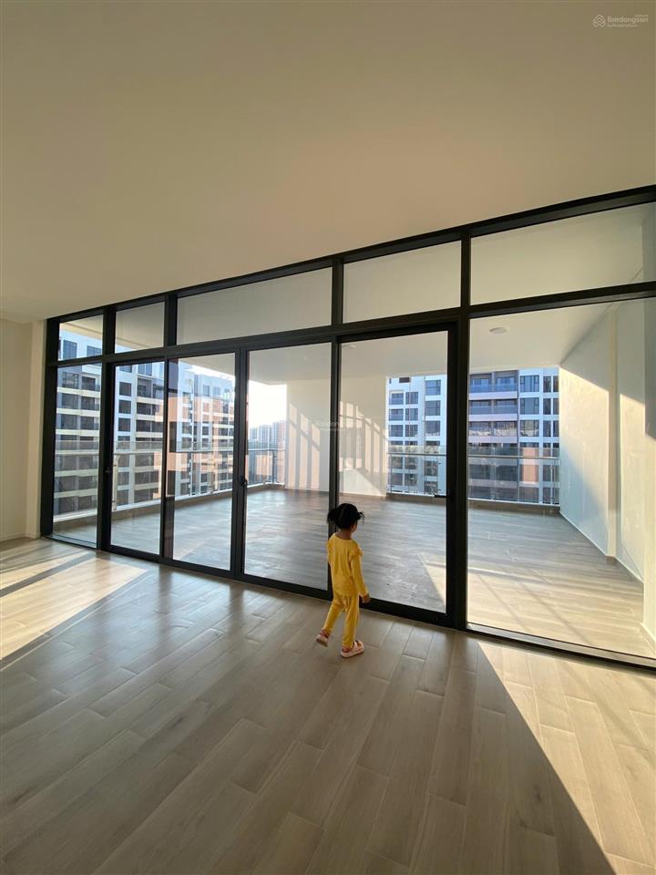 Sẵn sổ! penthouse masterise  dt 370m2 5pn|5wc bán 28 tỷ (btp) sân vườn siêu lớn (40m2)