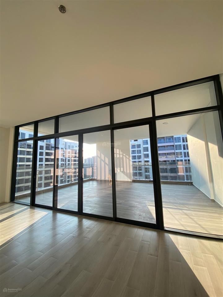 Sẵn sổ! penthouse masterise  dt 370m2 5pn|5wc bán 28 tỷ (btp) sân vườn siêu lớn (40m2)