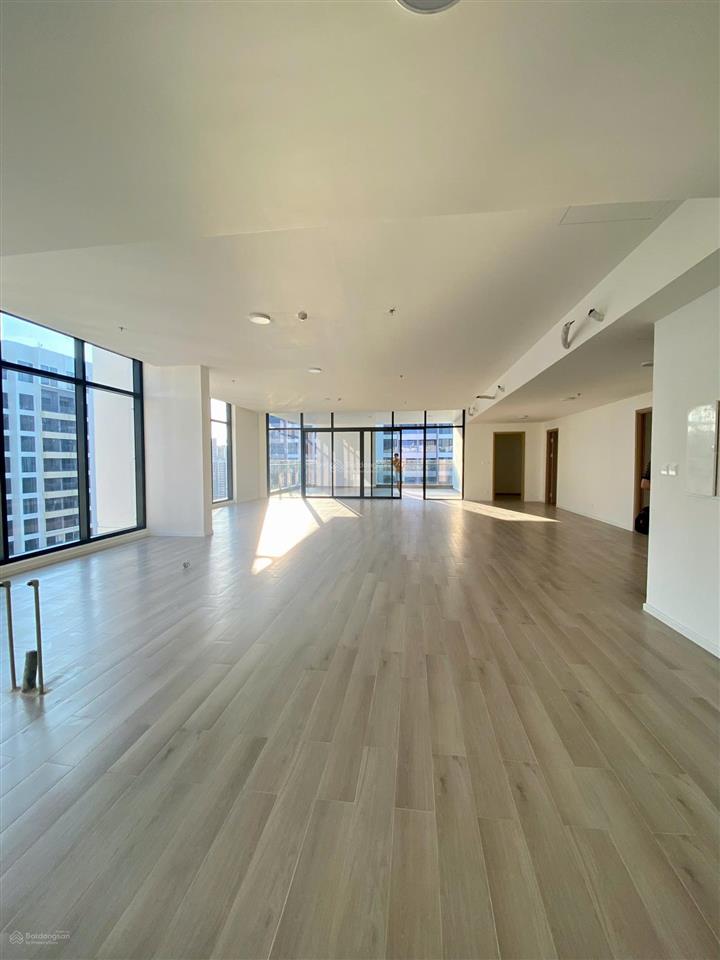 Sẵn sổ! penthouse masterise  dt 370m2 5pn|5wc bán 28 tỷ (btp) sân vườn siêu lớn (40m2)