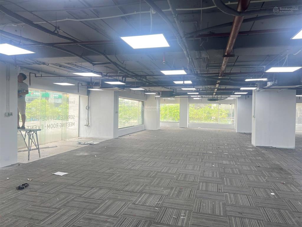 Cho thuê sàn văn phòng tại n05 hoàng đạo thúy, 622m2, miễn phí ngoài giờ