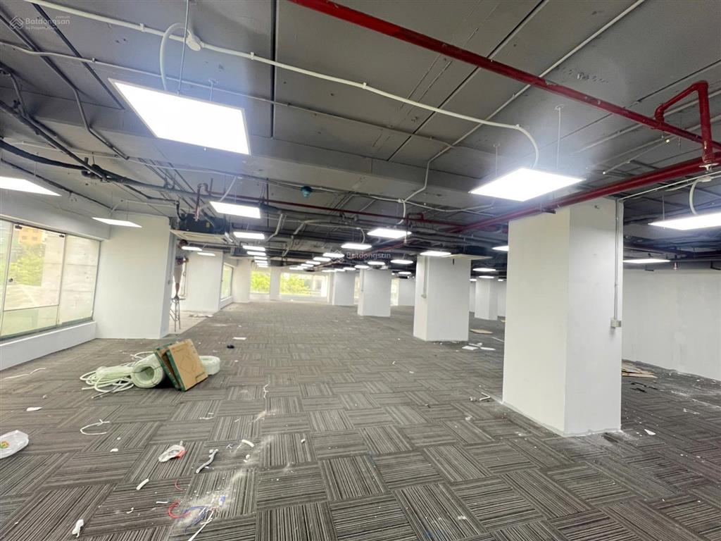 Cho thuê sàn văn phòng tại n05 hoàng đạo thúy, 622m2, miễn phí ngoài giờ