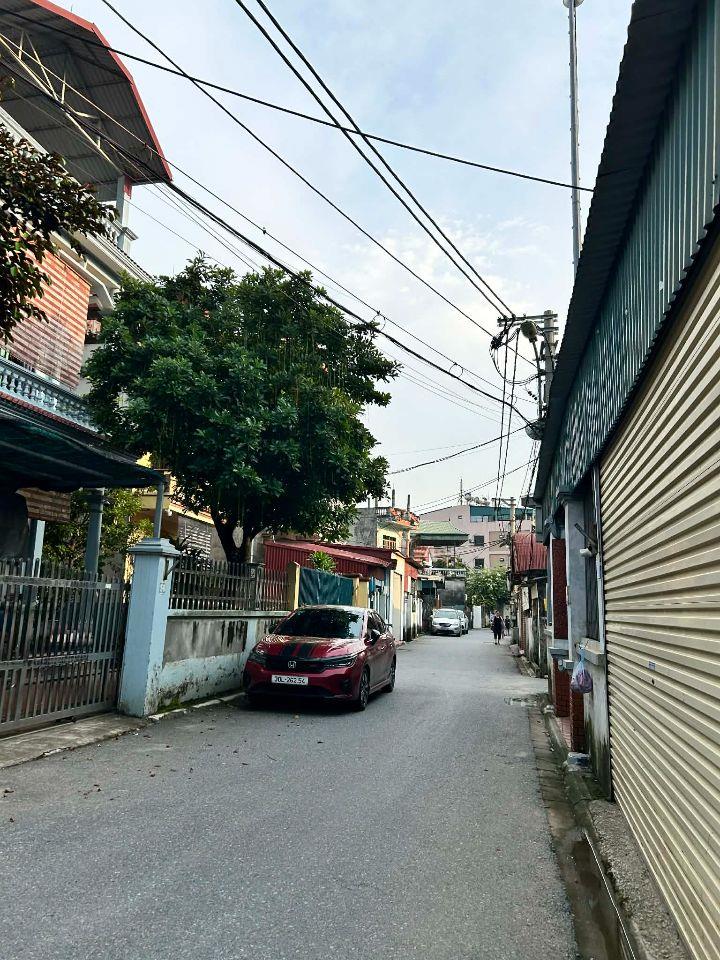 Bán nhanh BĐS dòng tiền lô góc trung tâm Trâu Quỳ/Gia Lâm 60m2 vuông vắn đường nhựa 6m thông