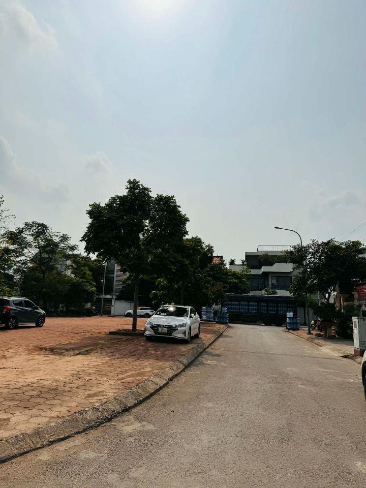 Bán đất biệt thự khu đấu giá 31ha,Trâu Quỳ,Gia Lâm 248m2 đường 15m view Vườn hoa,dòng tiền