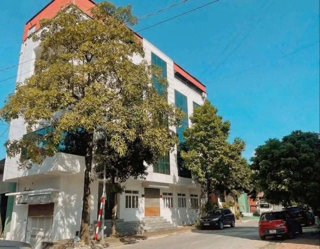 Bán nhà 3 mặt tiền Ngô Xuân Quảng/Trâu Quỳ 4 tầng nguyên căn ở ngay 74m2 mtien 4.6m