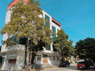 Bán nhà 3 mặt tiền Ngô Xuân Quảng/Trâu Quỳ 4 tầng nguyên căn ở ngay 74m2 mtien 4.6m
