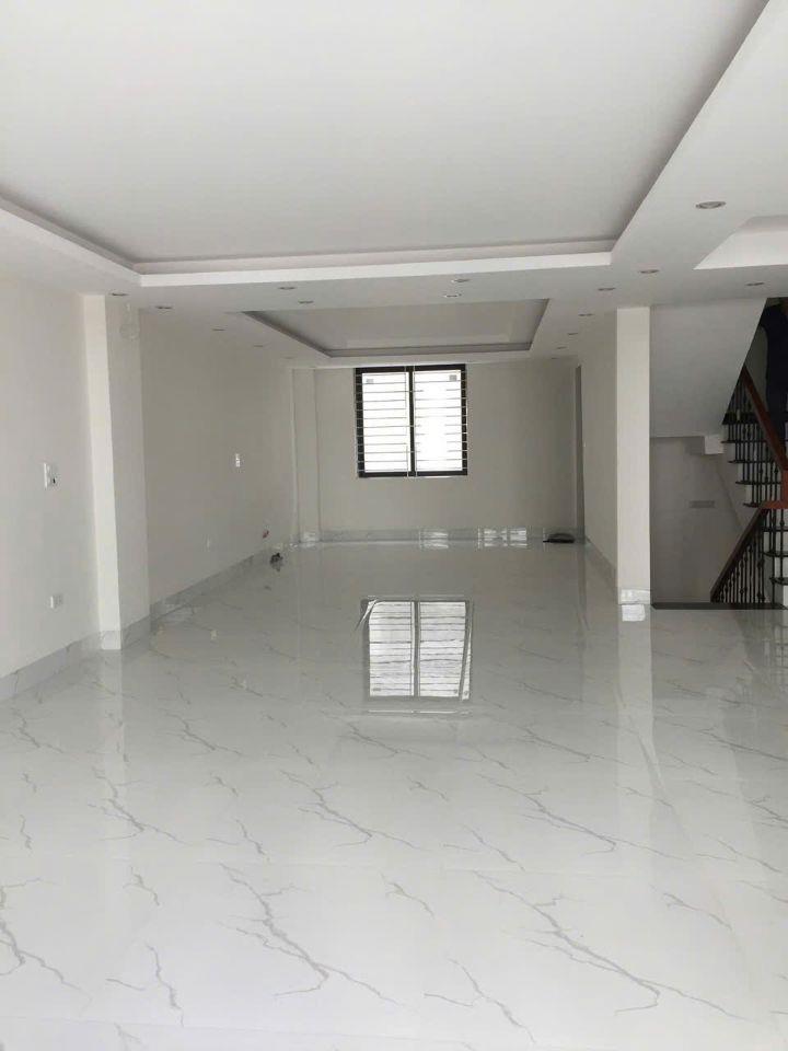 - Cho thuê nhà nguyên căn mặt phố Nguyễn Mậu Tài ,Trâu Quỳ, Gia Lâm, Hà Nội - Nhà 4 tầng mới, mặt tiền 10m, đường 22m vỉ