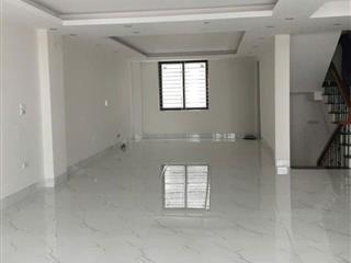 - Cho thuê nhà nguyên căn mặt phố Nguyễn Mậu Tài ,Trâu Quỳ, Gia Lâm, Hà Nội - Nhà 4 tầng mới, mặt tiền 10m, đường 22m vỉ