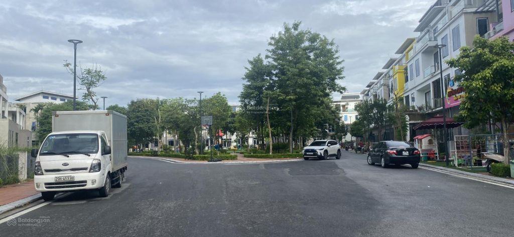 Bán nhà liền kề 3 tầng 1 tum hoàn thiện có dòng tiền KĐT Đặng Xá, Gia Lâm 132m2 đường 15m