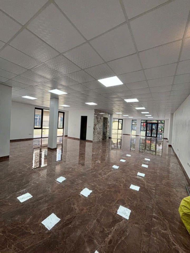 Cho thuê biệt thự 335m2 lô góc Lan Viên,KĐT Đặng Xá thang máy thông sàn mtien 18m