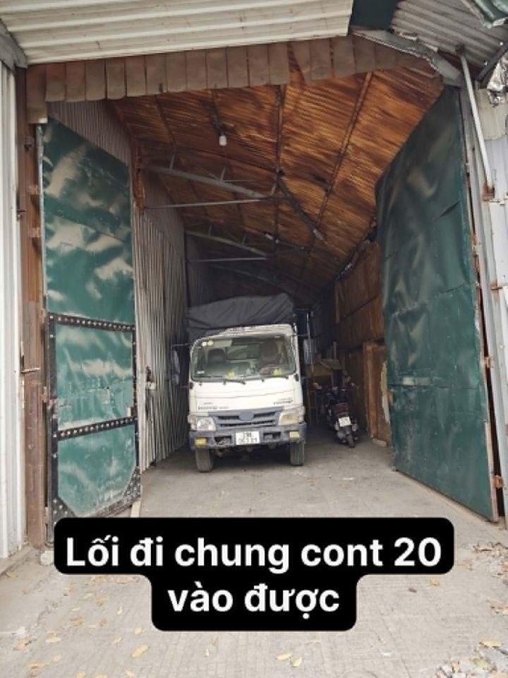 Cho thuê kho,xưởng,MBKD 300m2 Cự Khối (Bát Tràng) Gia Lâm có nhà 2 tầng 6pn ở ngay