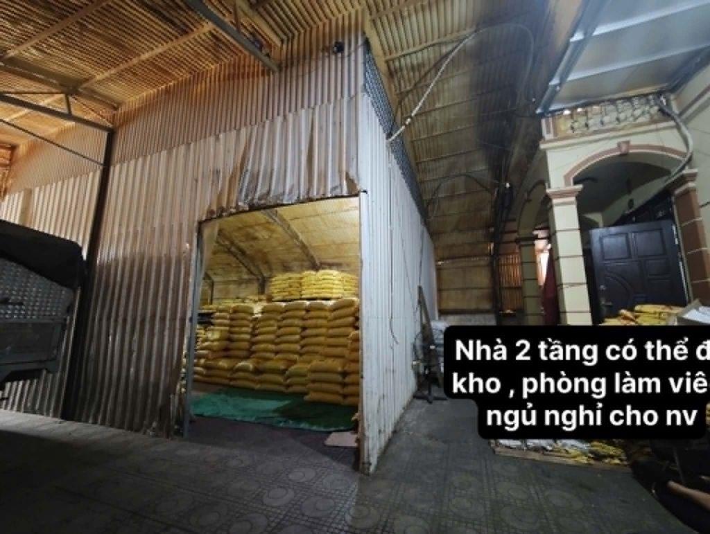Cho thuê kho,xưởng,MBKD 300m2 Cự Khối (Bát Tràng) Gia Lâm có nhà 2 tầng 6pn ở ngay
