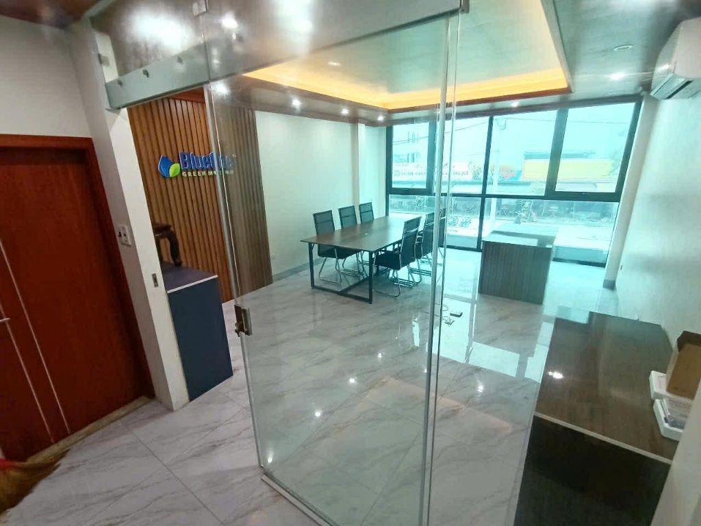 Cho thuê nhà nguyên căn trung tâm Trâu Quỳ, Gia Lâm 90m2 mtien 6m 5 tầng thang máy