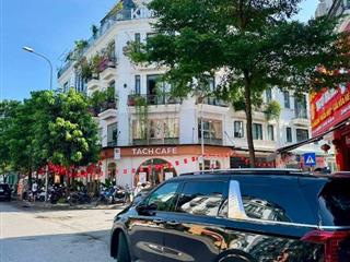 - Bán nhà nguyên căn khu 31ha ,Trâu Quỳ, Gia Lâm, Hà Nội - Diện tích nhà 90m2 mặt tiền 6m đường trước nhà 11m vỉa hè - K