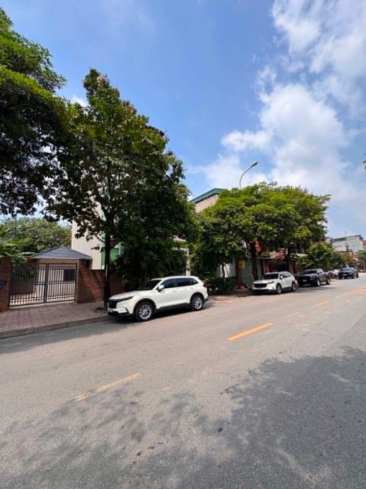 Cho thuê đất,MBKD khu 31ha Trâu Quỳ,Gia Lâm 240m2 mtien 12m đường 13m vỉa hè phân lô