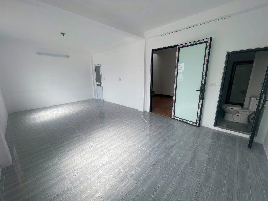 Trung tâm Trâu Quỳ,Gia Lâm cho thuê nhà 5 tầng thang máy 62m2 mtien 6m đường 40m