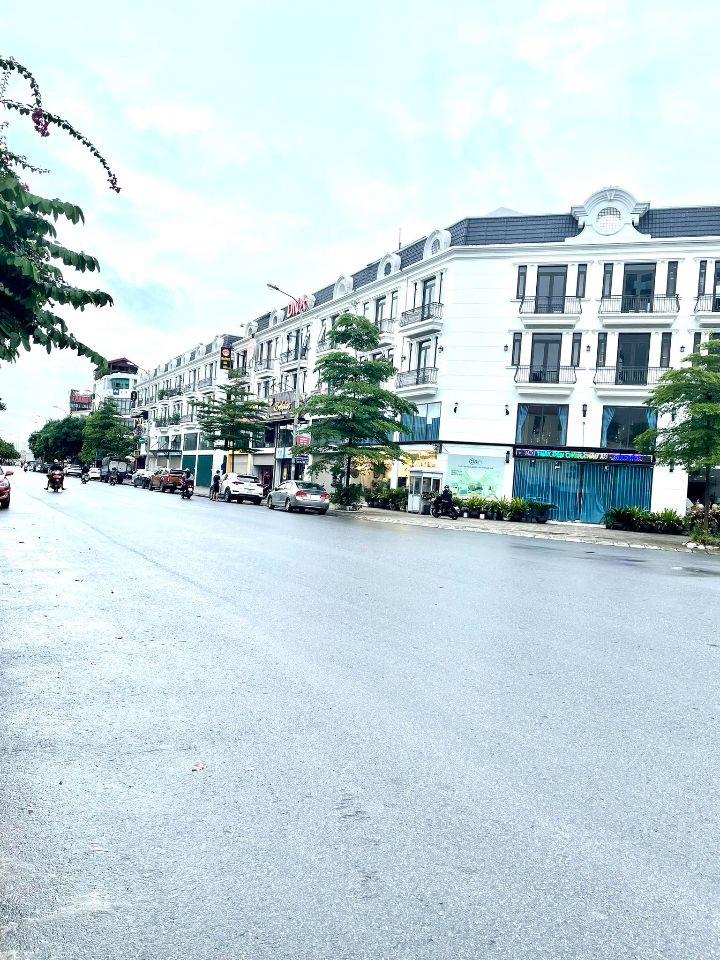 Cho thuê nhà nguyên căn mặt phố Thành Trung/Trâu Quỳ 90m2 mtien 6m 5 tầng kinh doanh 