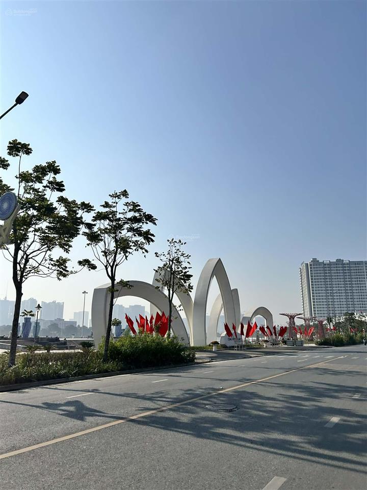 Bán đất trâu quỳ  79.7m2 mặt tiền 5.25m view vườn hoa, khu tái định cư giá đầu tư. 0982 852 ***