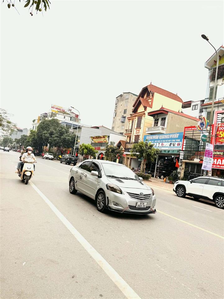Bán đất mặt phố đường đôi lý thánh tông, trâu quỳ 68m2 mtien 4.5m siêu kinh doanh