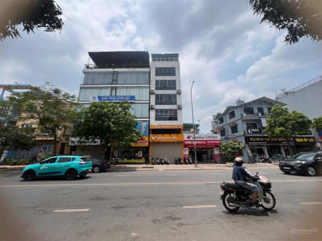 Chính chủ bán nhà 4 tầng mặt phố thành trung, trâu quỳ 68m2 mtien 5m kinh doanh vip
