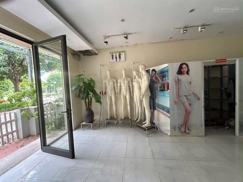 Cho thuê mặt bằng tầng 1 liền kề kđt đặng xá, gia lâm 100m2 mặt tiền 6m