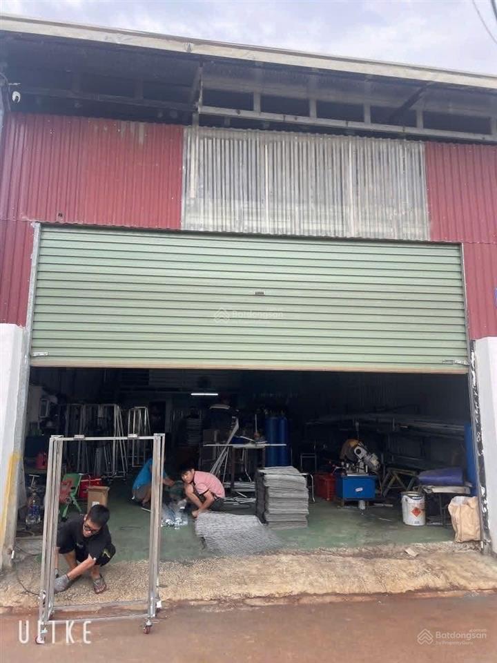 Cho thuê nhà riêng, kho xưởng 200m2 tại xuân thụy, kiêu kỵ, gia lâm, ô tô 5 tấn vào