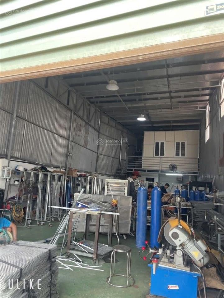 Cho thuê nhà riêng, kho xưởng 200m2 tại xuân thụy, kiêu kỵ, gia lâm, ô tô 5 tấn vào