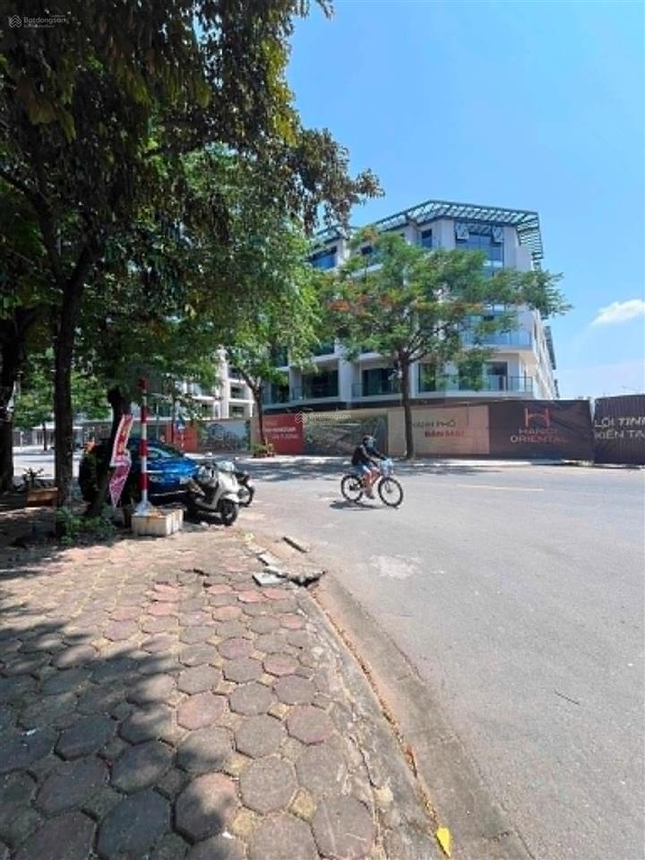 Cho thuê căn hộ dịch vụ, tầng 1 mặt phố nguyễn mậu tài, trâu quỳ, gia lâm lô góc 60m2