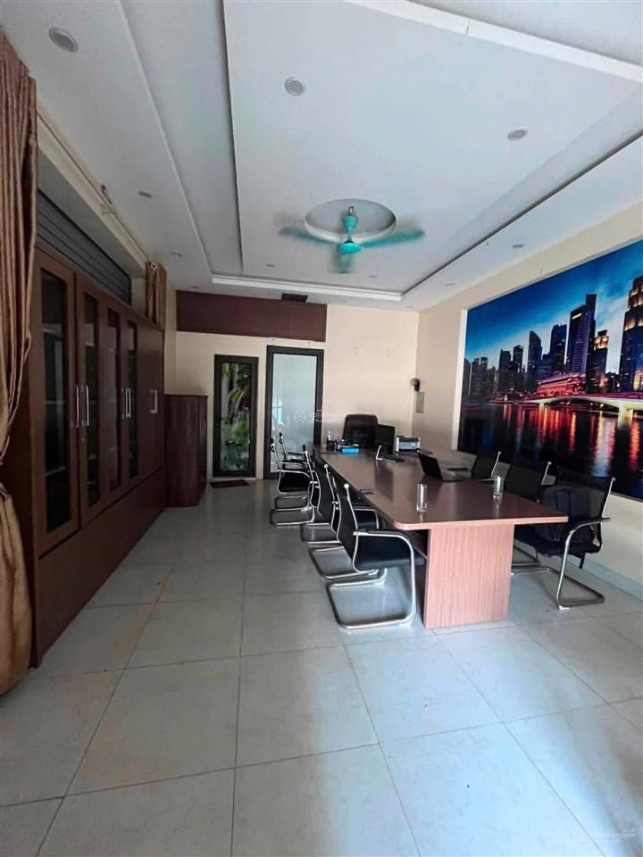 Cho thuê căn hộ dịch vụ, tầng 1 mặt phố nguyễn mậu tài, trâu quỳ, gia lâm lô góc 60m2