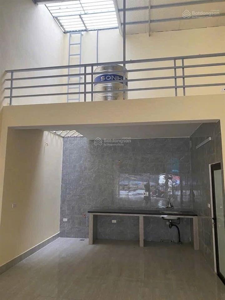 Cho thuê căn hộ dịch vụ mặt phố nguyễn mậu tài, trâu quỳ 70m2 có gác xép đường 22m vỉa hè